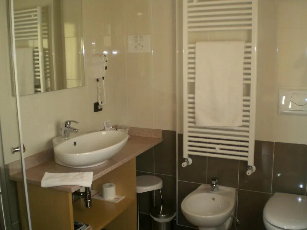 Hotel C25 Ponzano Veneto 3*,